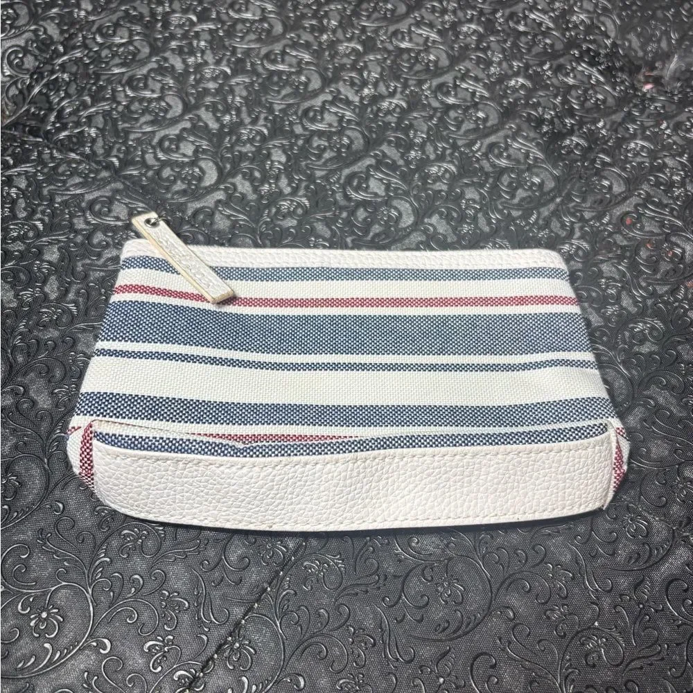 Estée Lauder Striped Navy and White Canvas Zip Pouch EPC